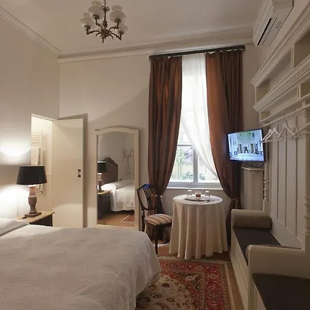 Piazza Venezia Le Pensión