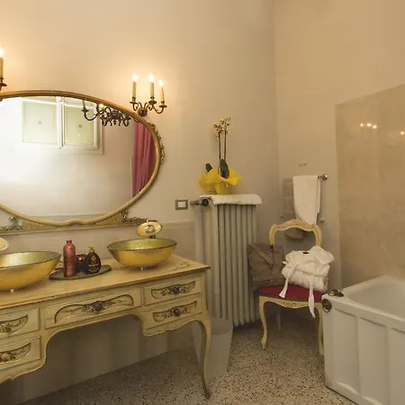 Piazza Venezia Le 4*