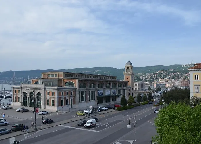 Piazza Venezia Le Pensión 4*