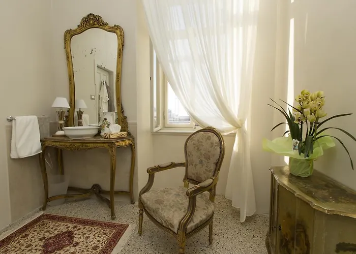 Piazza Venezia Le Pensión Trieste