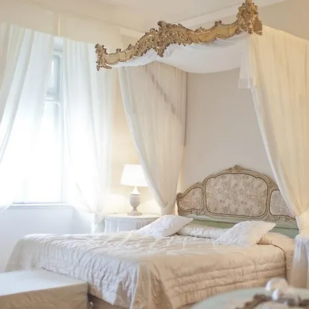 Piazza Venezia Le Guest house 4*