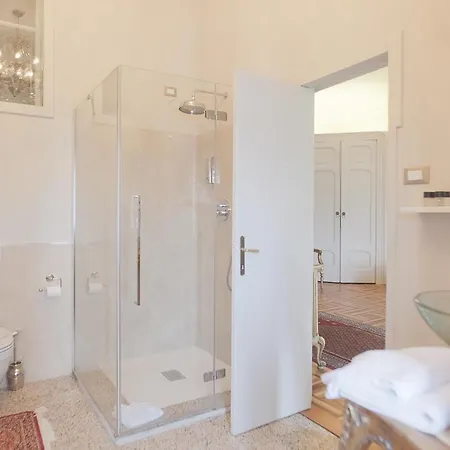 Piazza Venezia Le 4* Τεργέστη