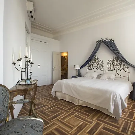 Piazza Venezia Le Guest house