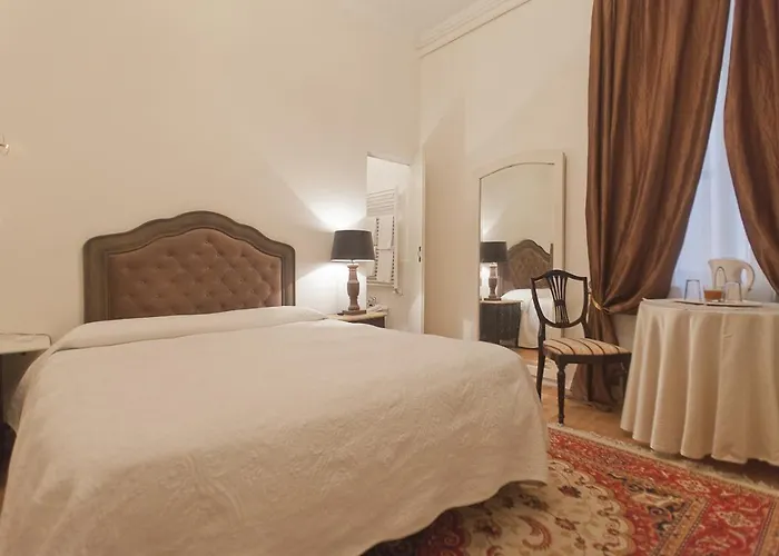 Piazza Venezia Le Guest house 4*